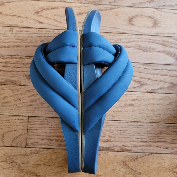 OluKai Hila Slide Sandals Puffy Slides Moonlit Ocean 9 - Picture 6 of 9